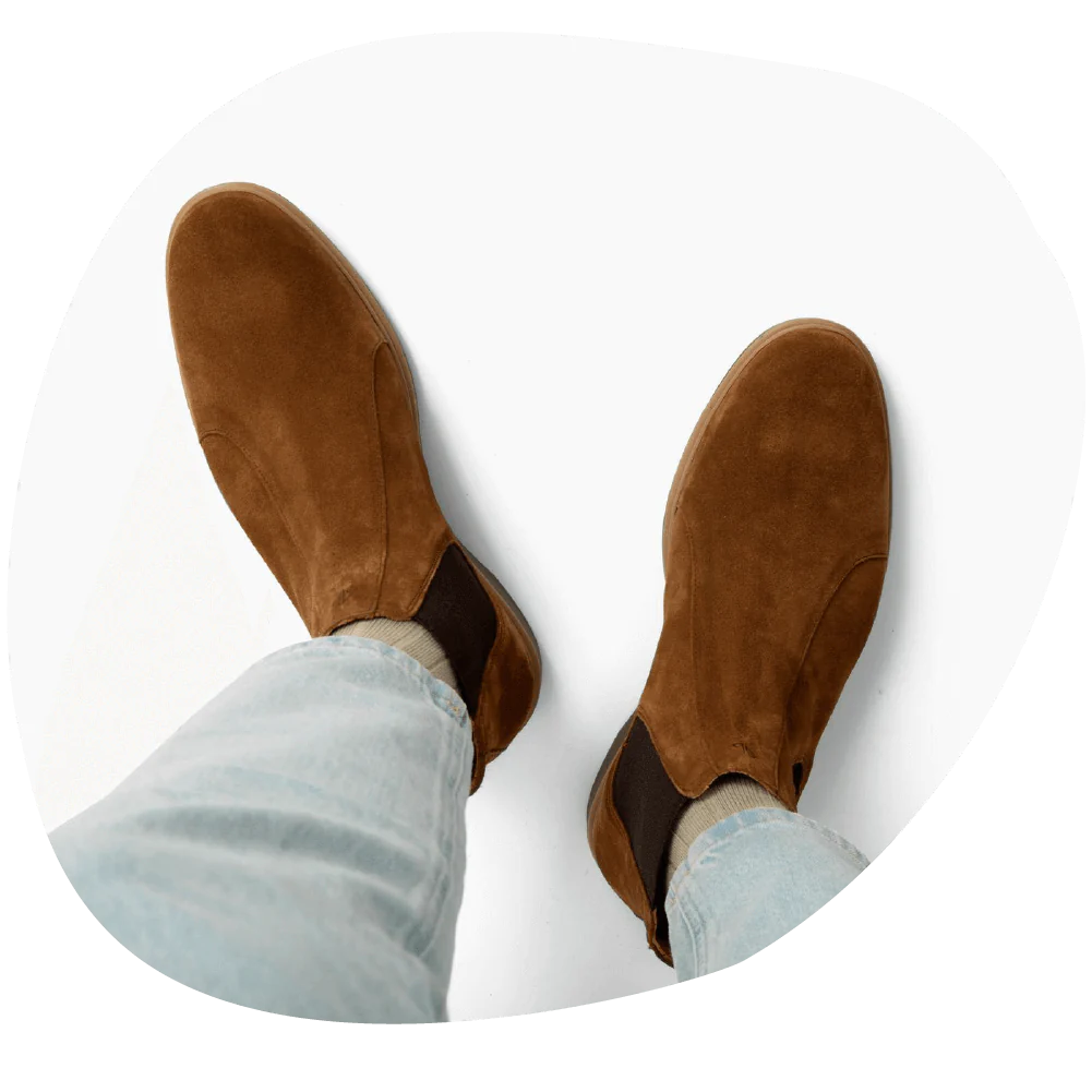 Comfortable men's chelsea boots in grizzly color