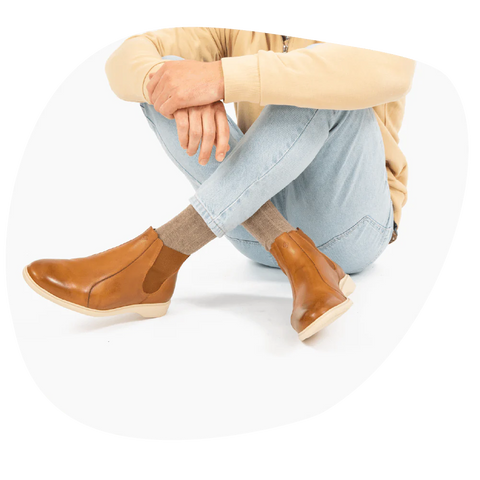 Men's casual boots in honey and cream color