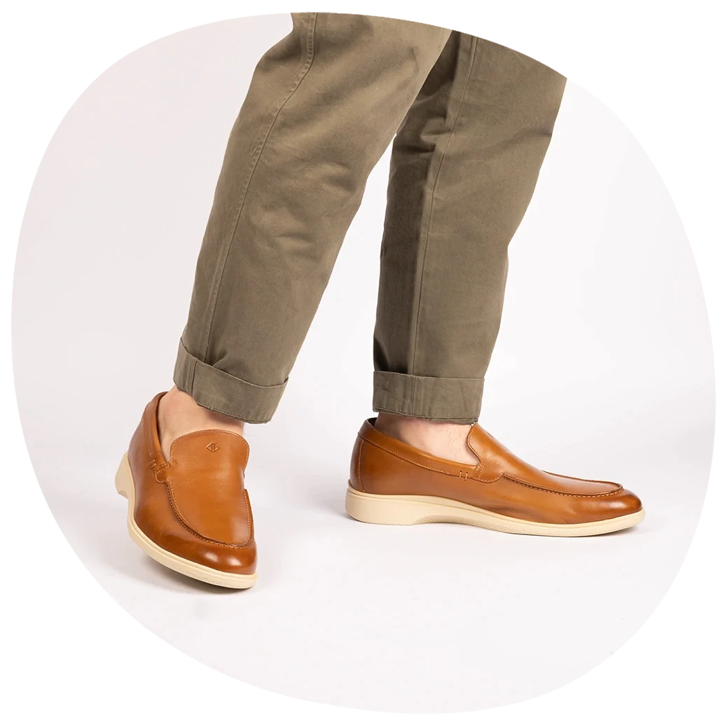 Men's loafers for physical therapists in honey and cream