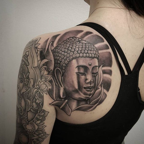 La serenità dei nostri meravigliosi tatuaggi temporanei di Buddha