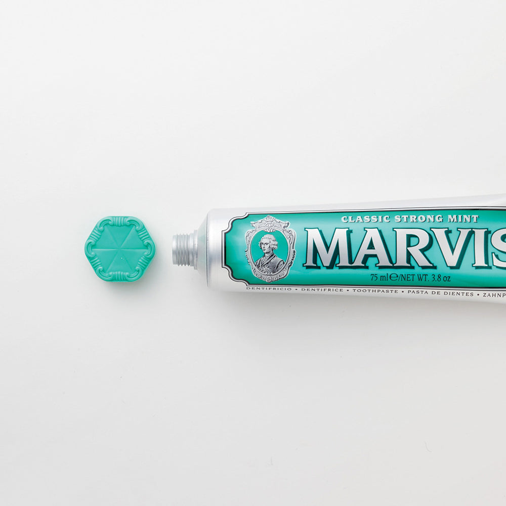 31未使用品 MARVIS ホワイト・ミント歯磨き粉 オーラルケア 75ml