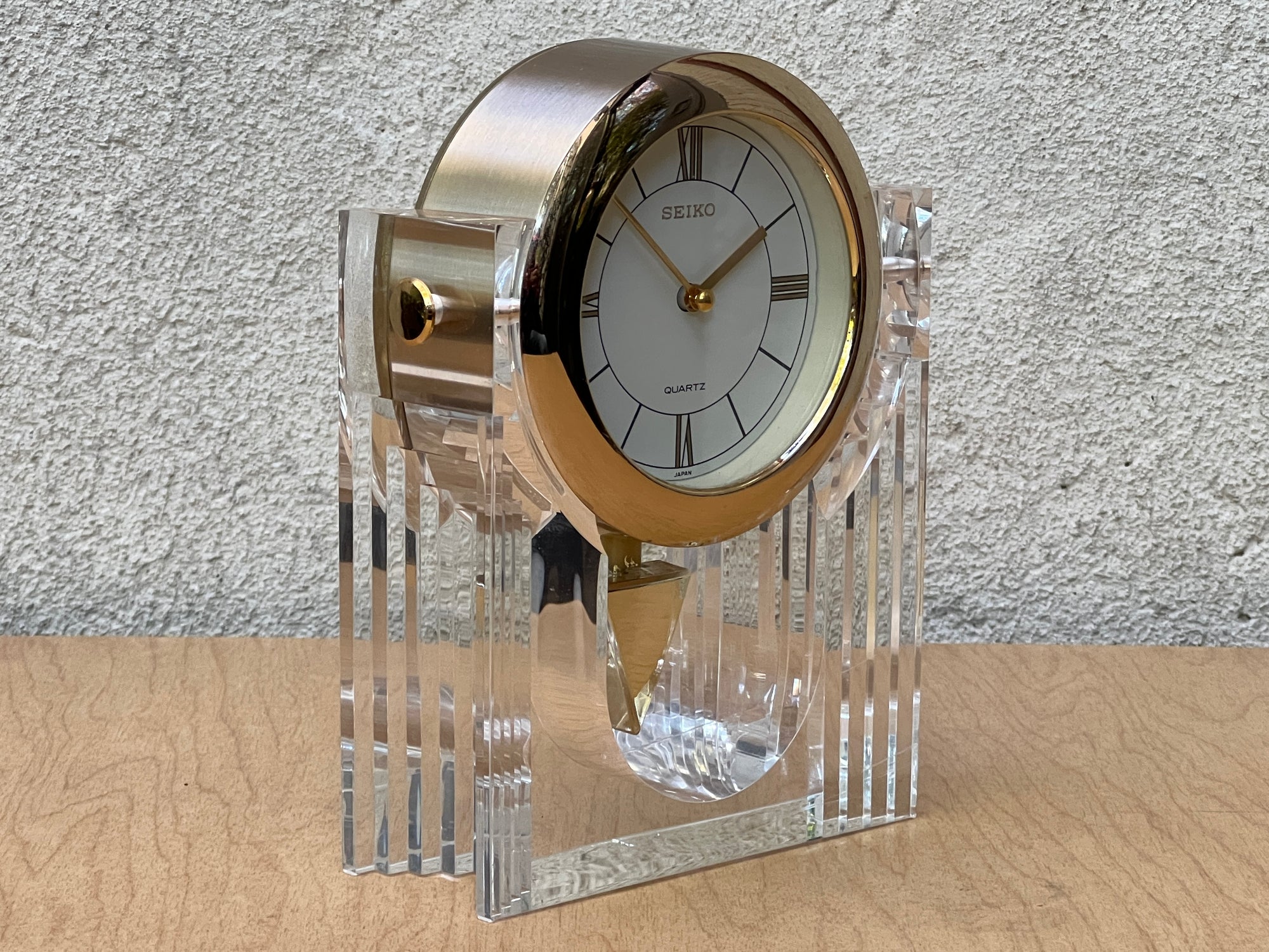 Large Modern 1980s Lucite Quartz Pendulum Mantel Clock, New Movement - I  Like Mikes Mid Century Modern