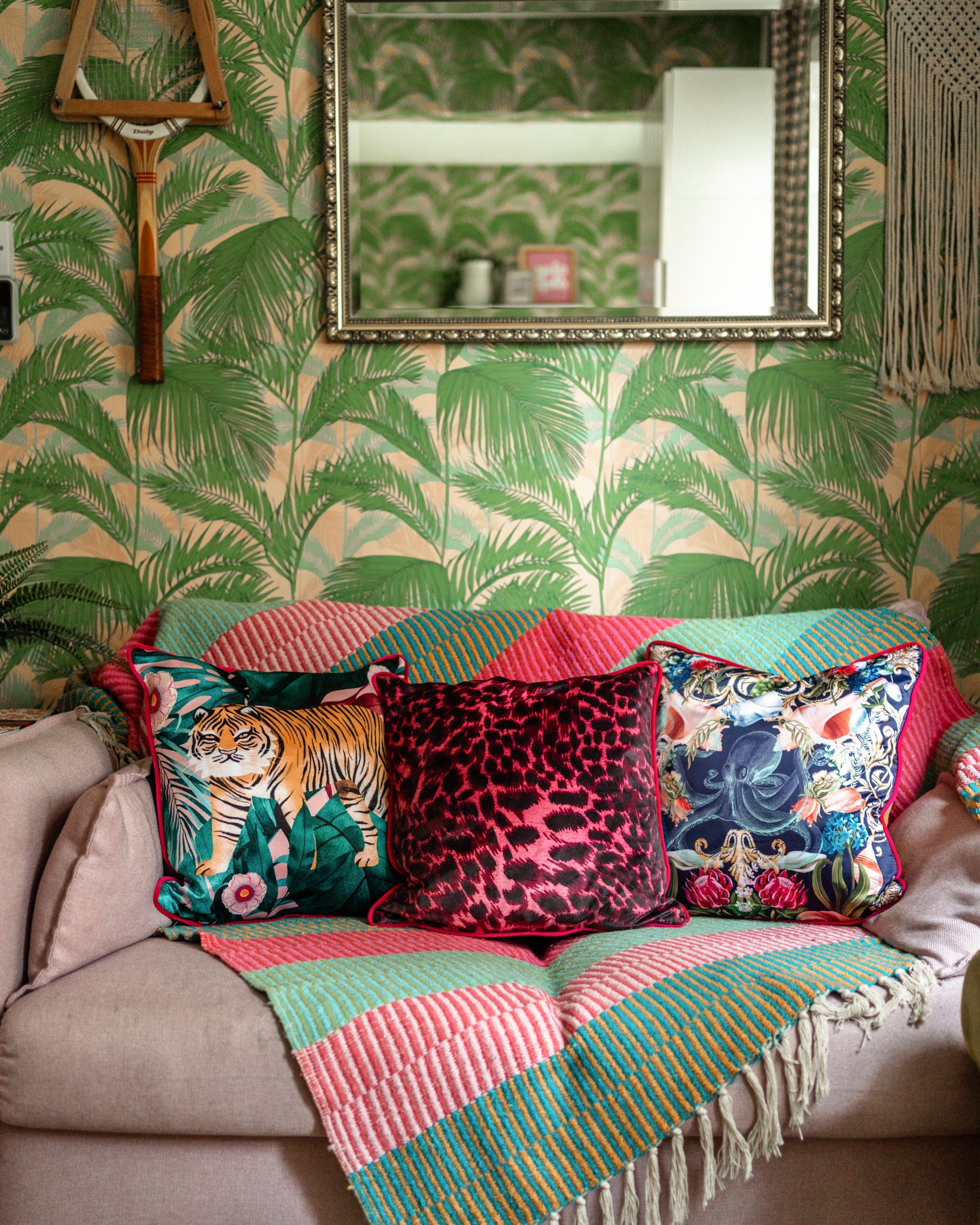 Miami Vibe wallpaper Lust Home cushions @lepinkcollective photo 4.5 001.jpg__PID:76aeb779-3262-49e7-91bb-253257f2b7f4