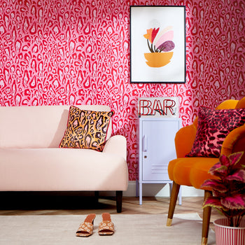 Light Leopard Wallpaper in Pink – Lo Home