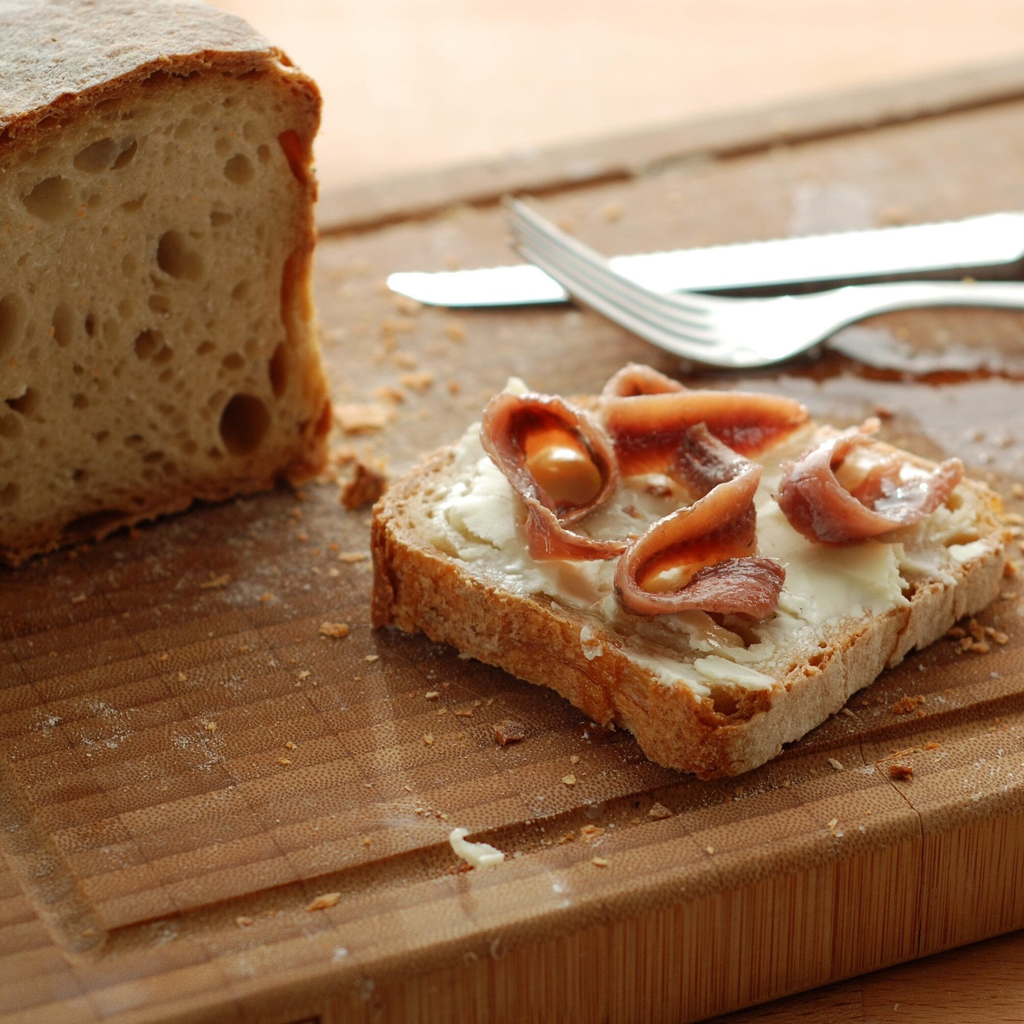 Bruschetta con burro e alici