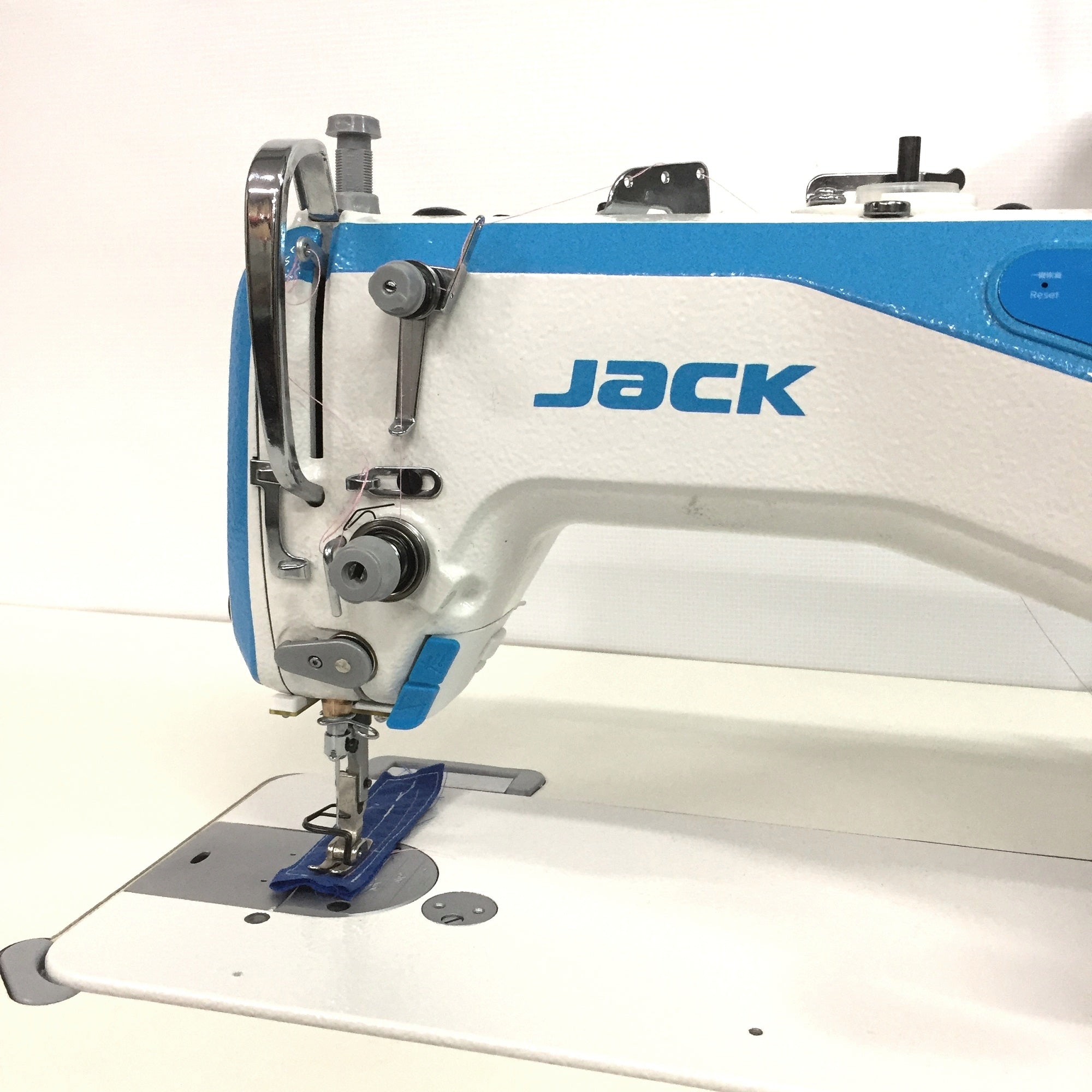 JACK A4 Single Needle Lockstitch Sewing Machine With Automatic