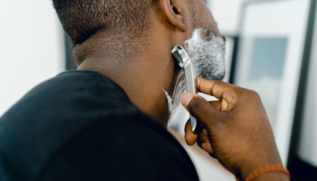 how to shave for sensitive skin men