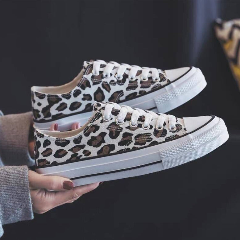 Sofiawears Leopard Printed Lace-Up Sneakers