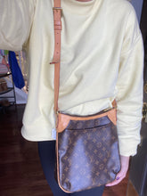 Load image into Gallery viewer, Louis Vuitton Odeon PM monogram crossbody