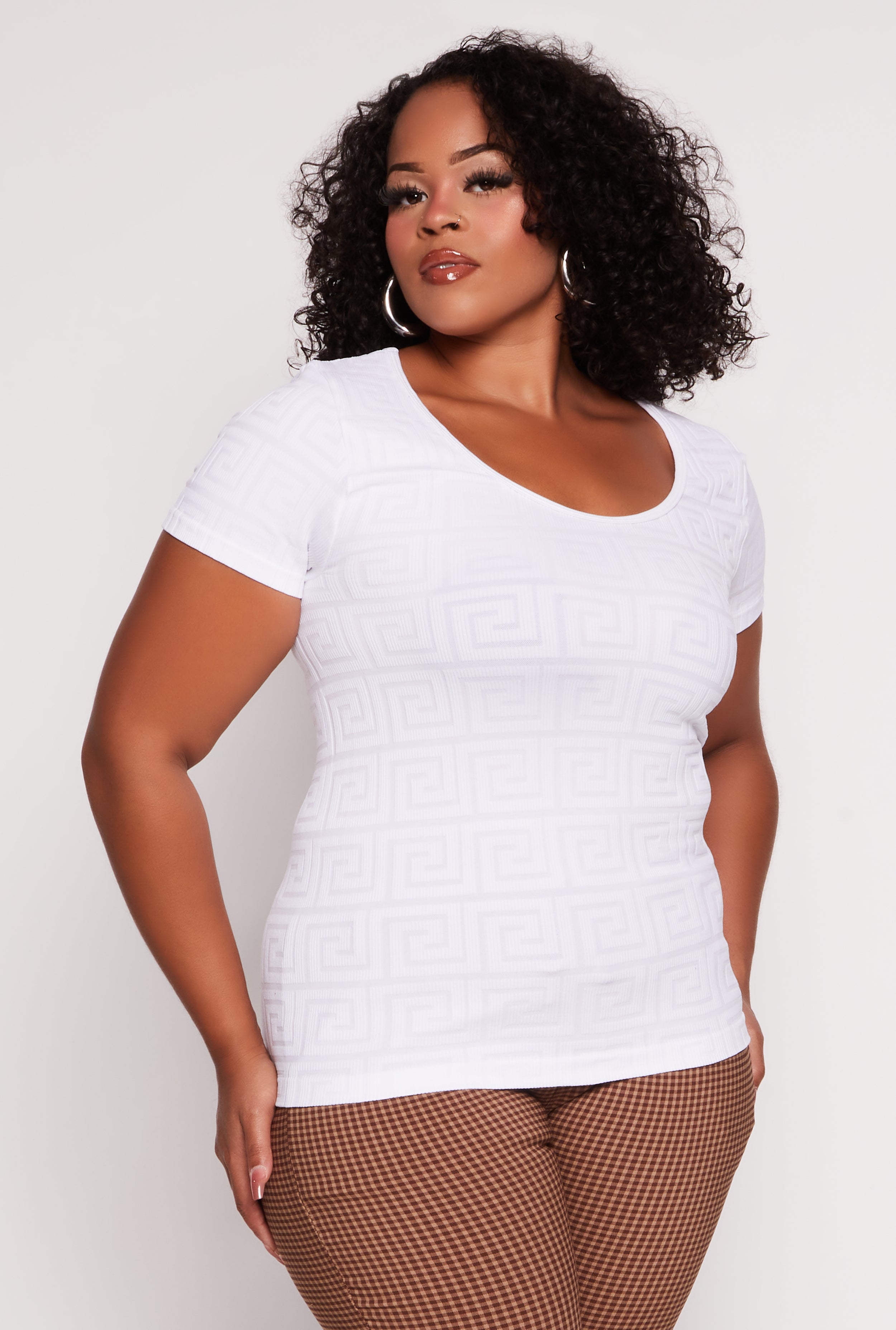 Womens Plus Size Seamless Greek Key Scoop Neck Top, White, Size 2X