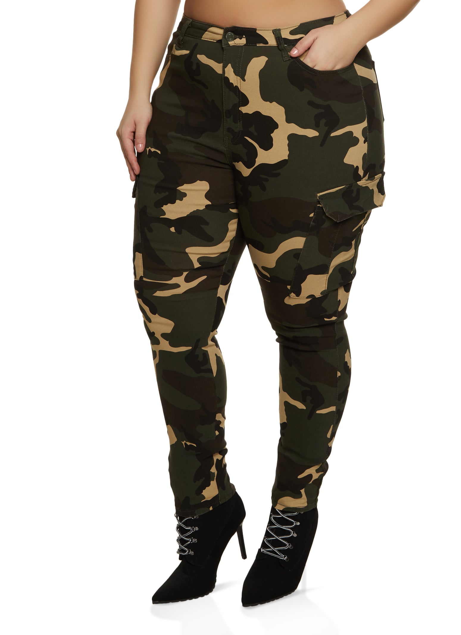 Womens Plus Skinny Leg Camo Cargo Pants, Green,