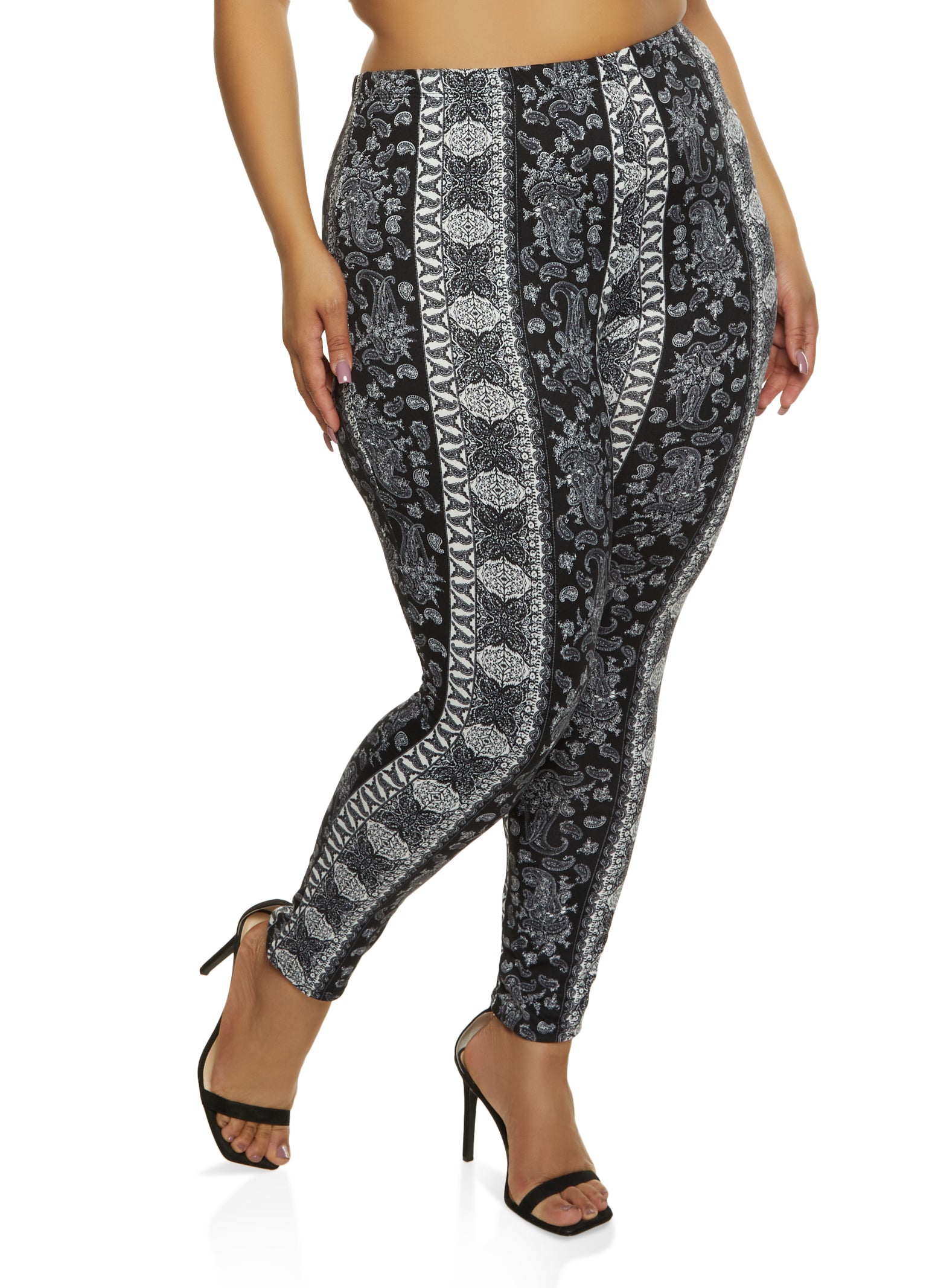 Plus Size Soft Knit Printed Leggings