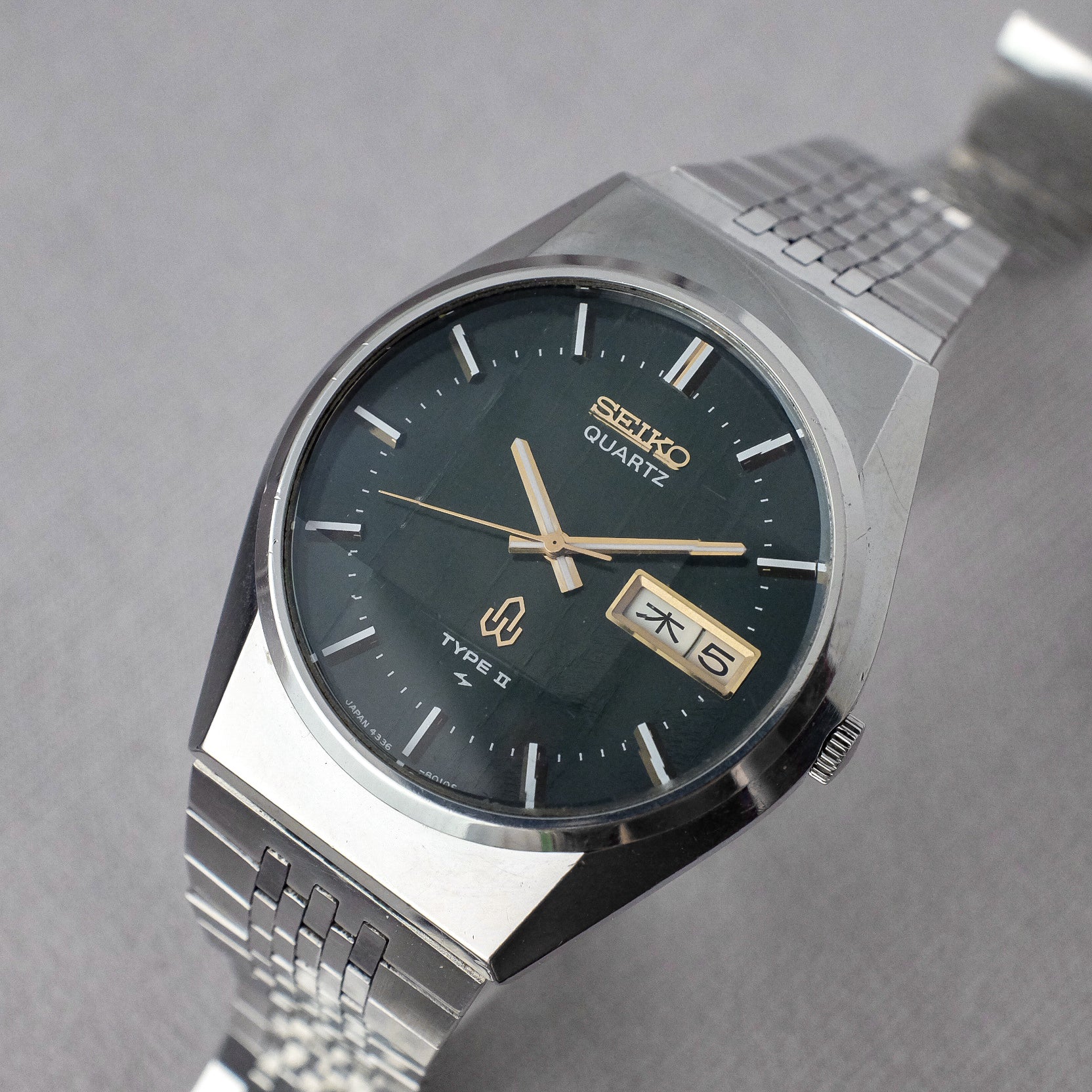 SEIKO TYPE II 4336-8070 1977 メンズクォーツウォッチ 新色追加