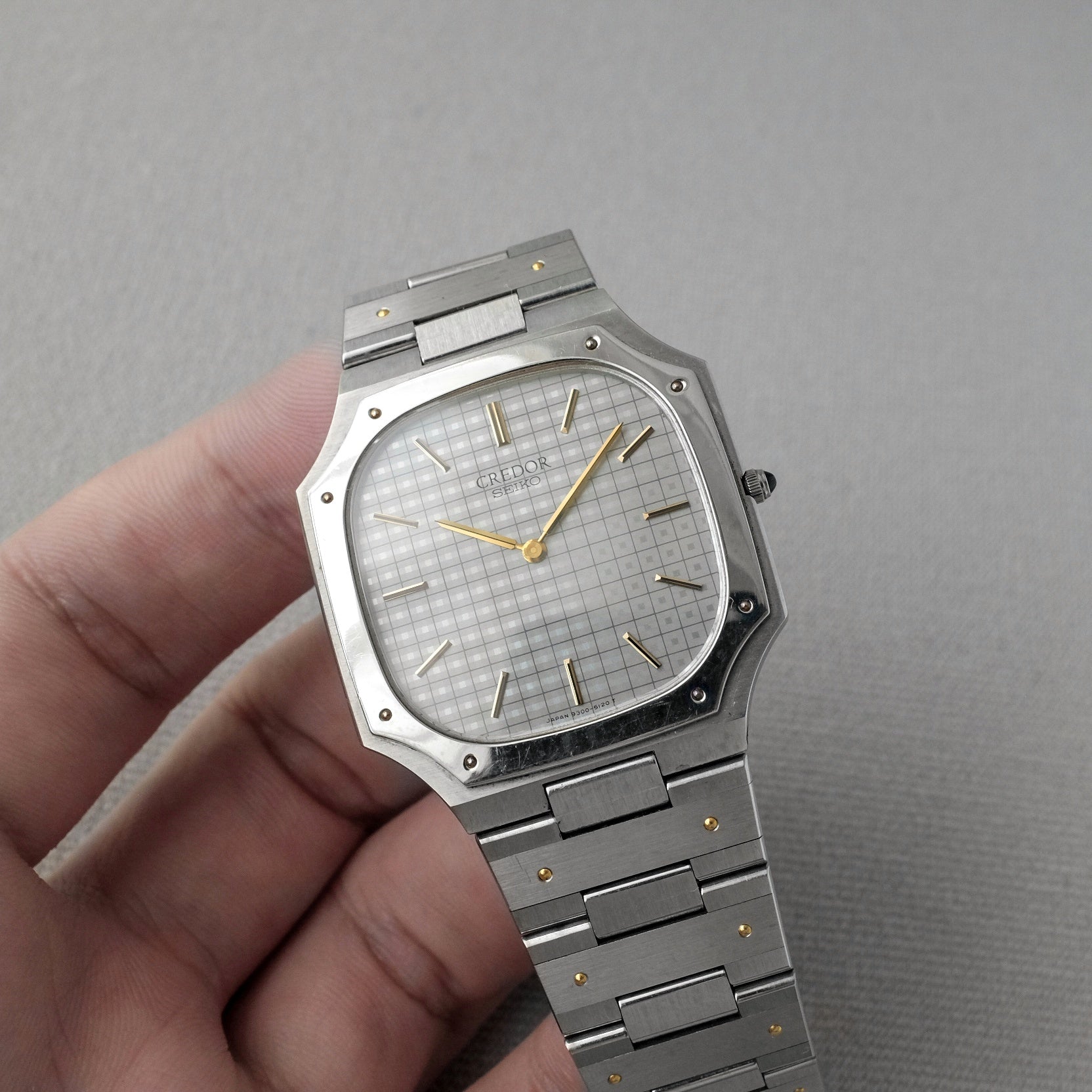 Seiko Credor 9300-5070 from 1982 – Paleh