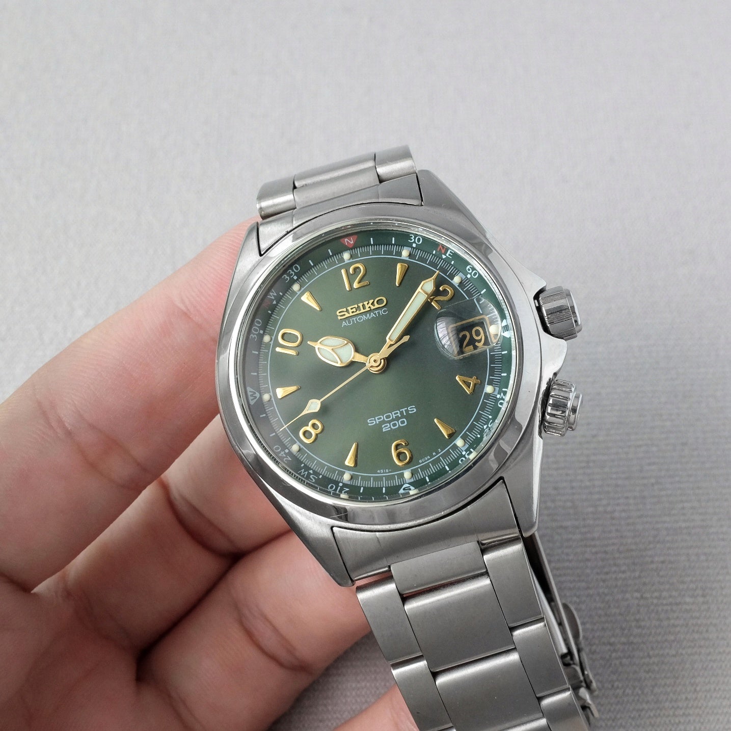 Seiko Southeast Asia Alpinist SJE061K1 from 1997 (NOS Crystal) – Paleh