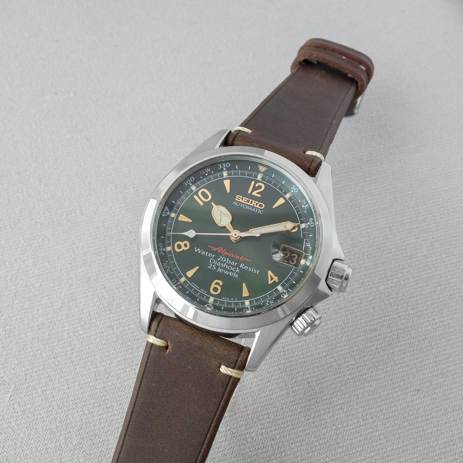 Seiko Red Alpinist SCVF009 from 1995 – Paleh