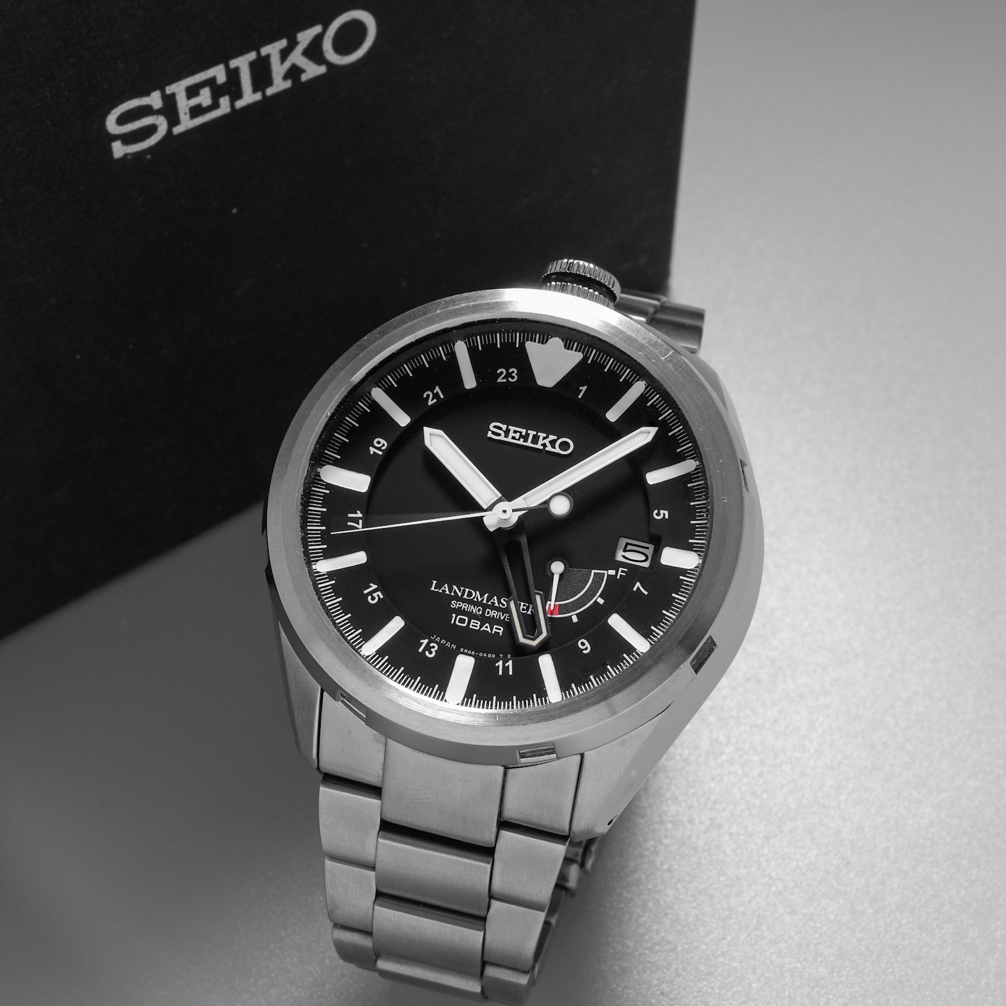 Seiko Landmaster SBDB005 from 2012 (Box, Papers & Unworn Bracelet) – Paleh