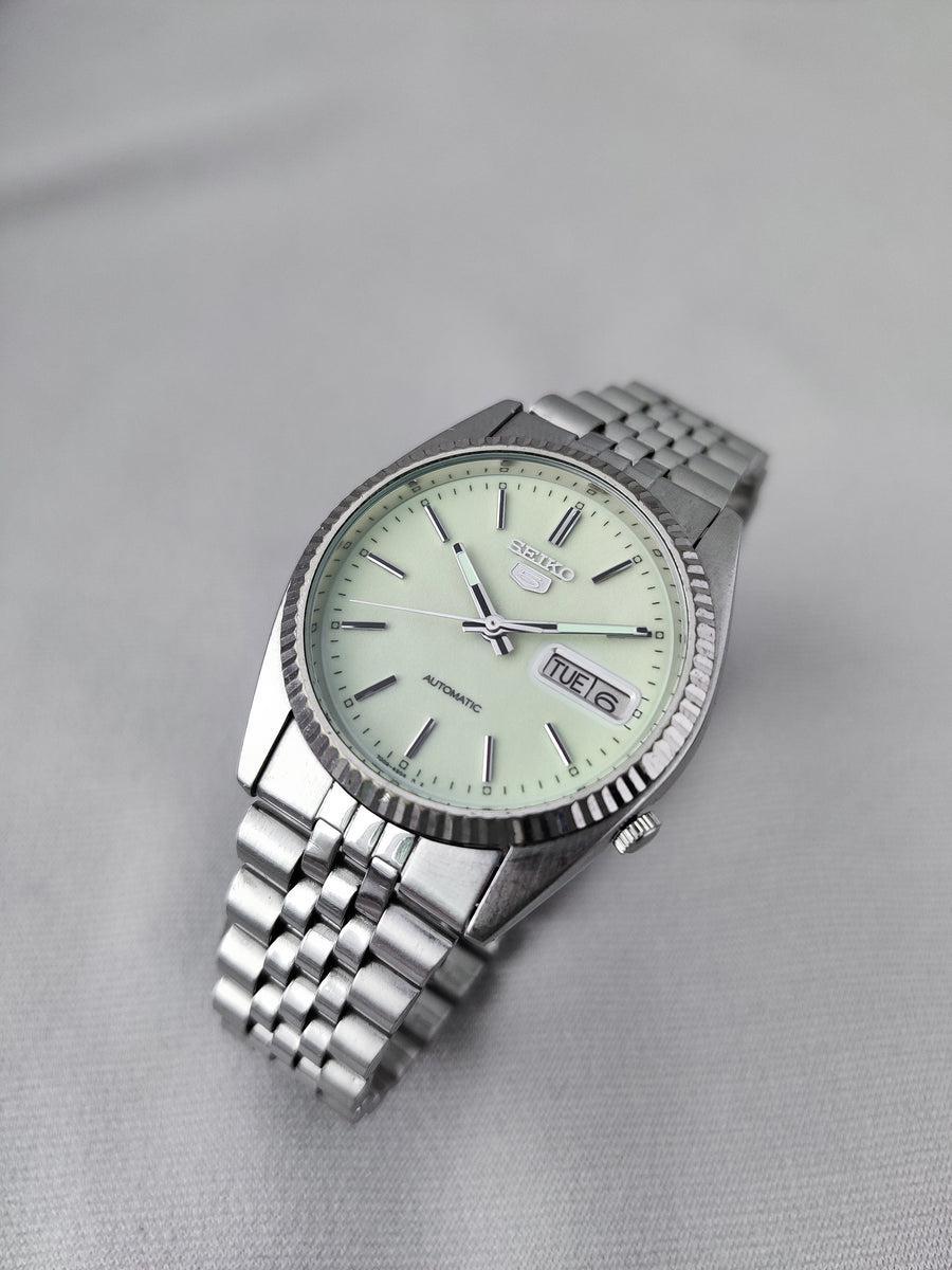 Seiko 7009-3240 from 1986 (Full Lumed Dial) – Paleh