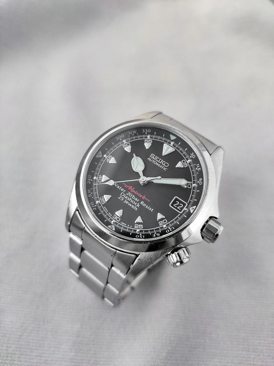 Seiko Red Alpinist SCVF005 from 1996 – Paleh