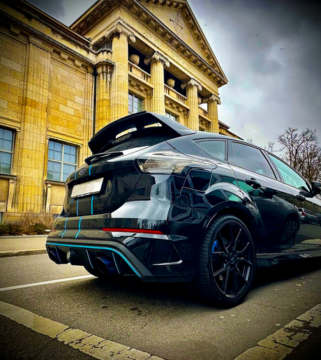 Seat Leon MK3 Spoiler Gloss Black – Carbon Accents