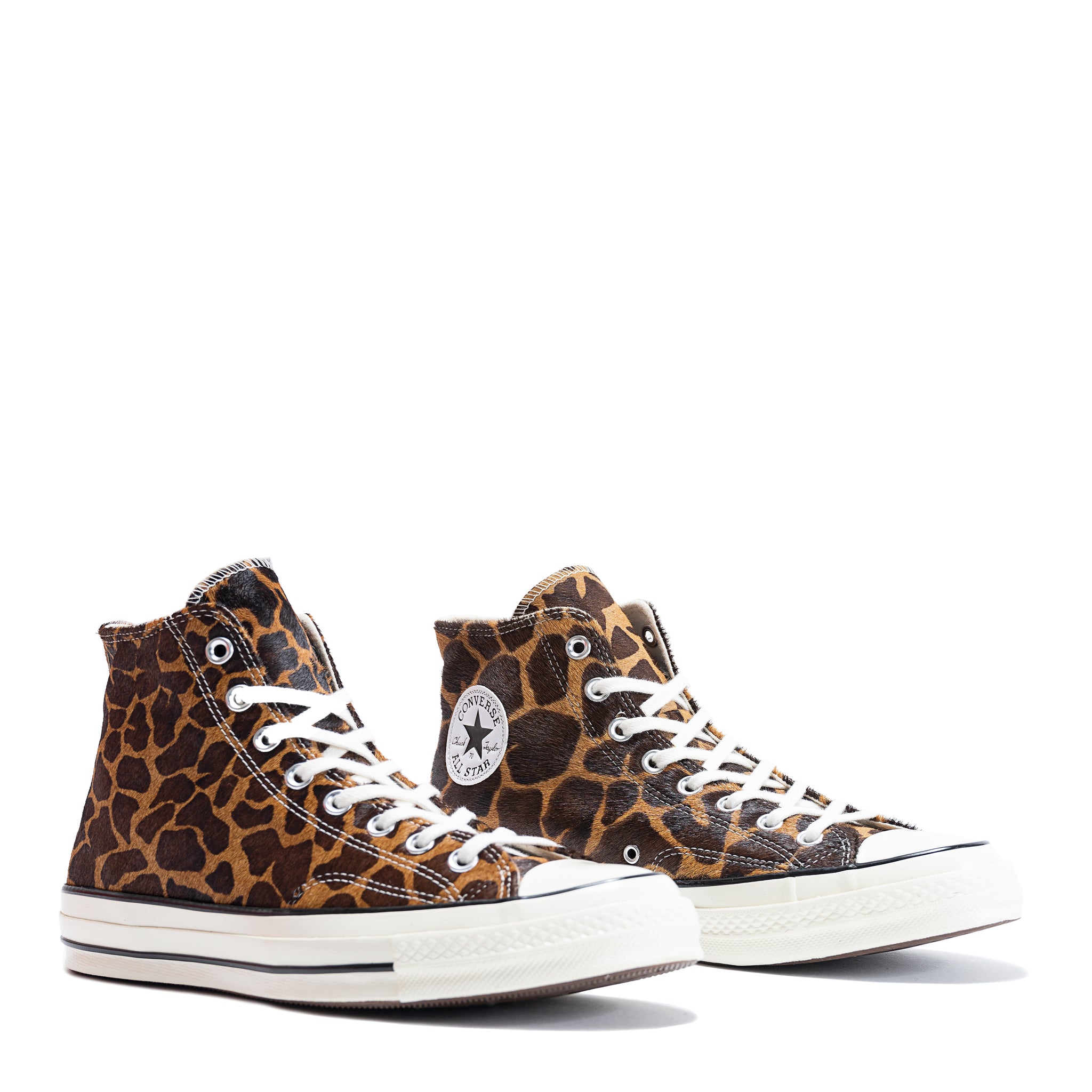 giraffe chuck taylors