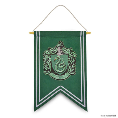 Slytherin Banner With Crest Wb Studio Tour Shop