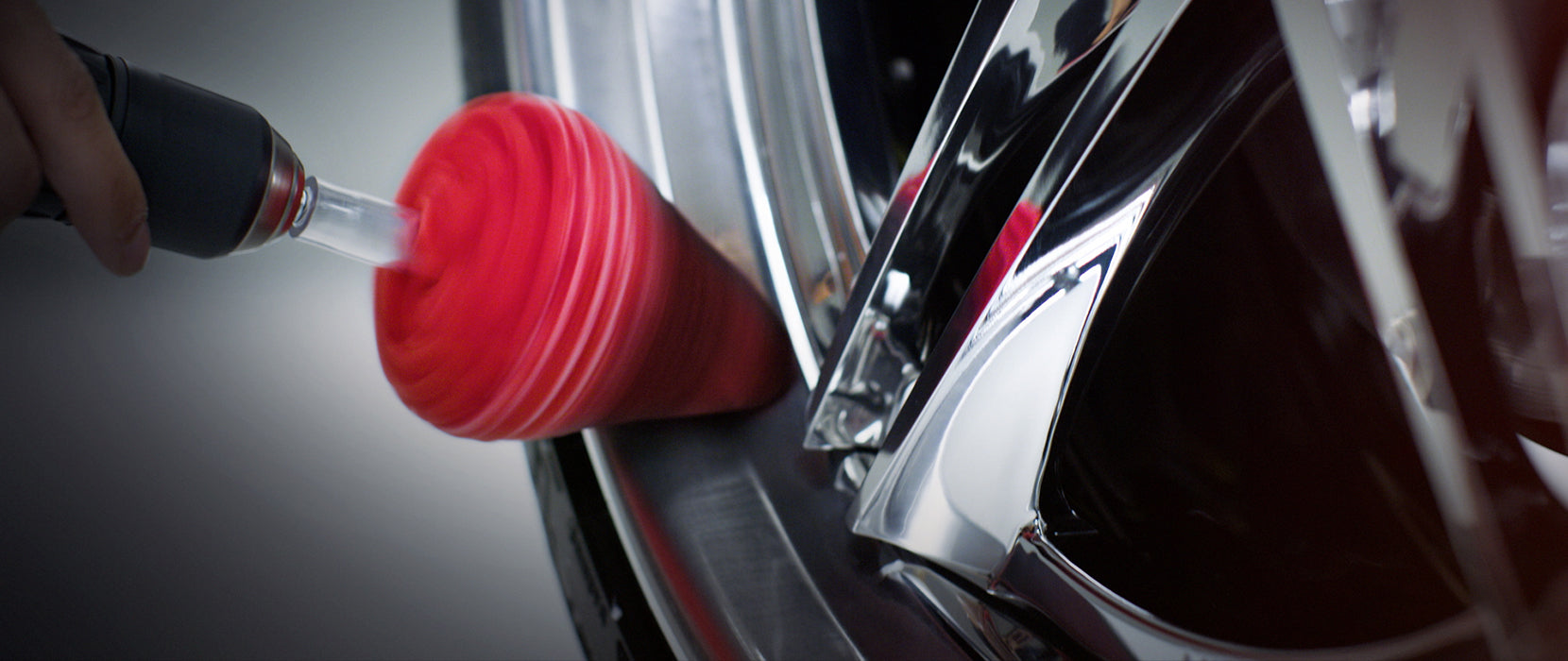 polishing car tire