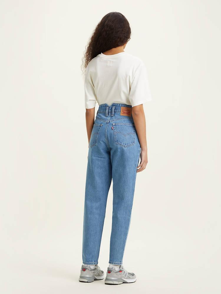 Levi's Notch High Waist Mom Jean in Light Indigo | Free Canada-Wide – The  Trendy Walrus