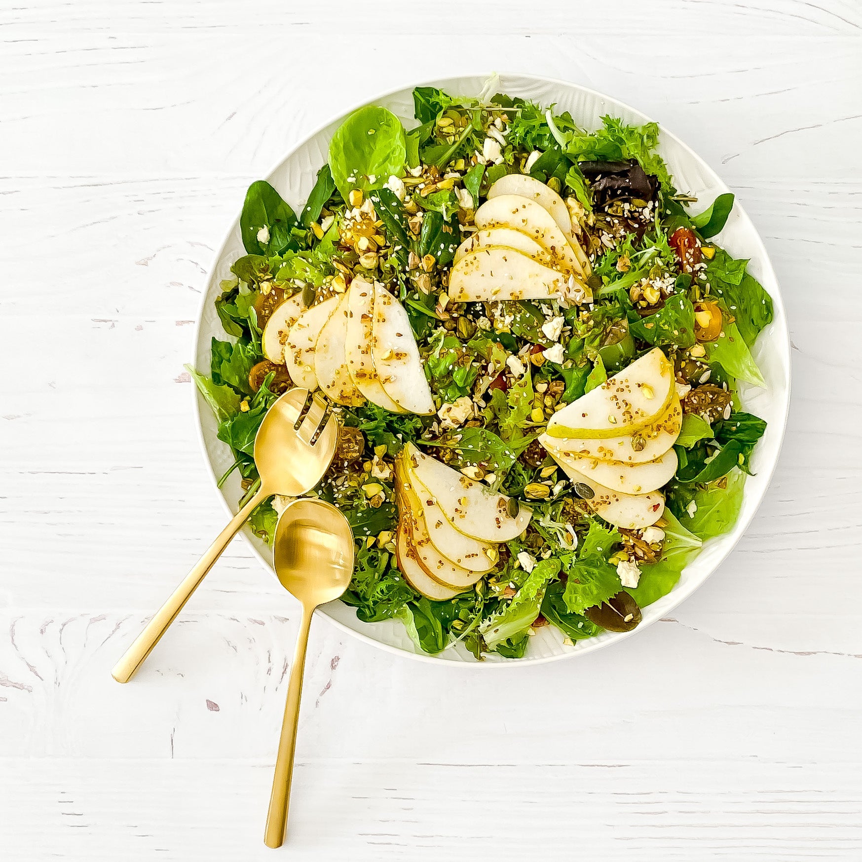 Pear &amp; Pistachio Salad