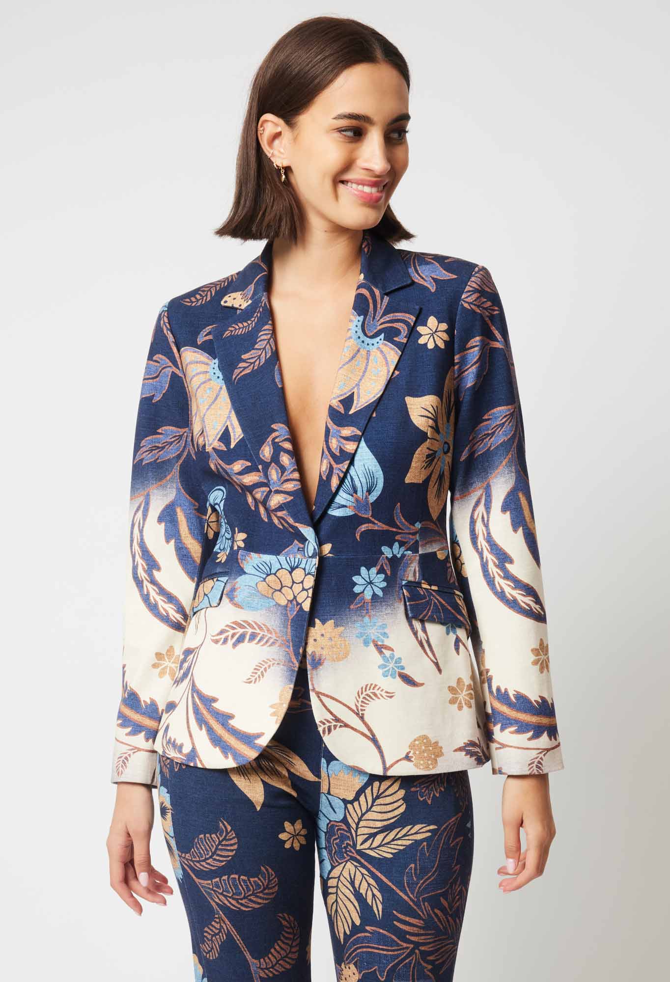 Venus Ponte Blazer in Lotus Flower