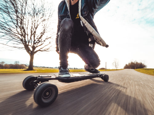 The best electric skateboard that is silent and reliable. ONSRA Black Carve 2 Direct Drive with Rubber Wheels or Cloud Wheels. Electric longboard with double Kingpin and Direct Drive.  Edit alt text