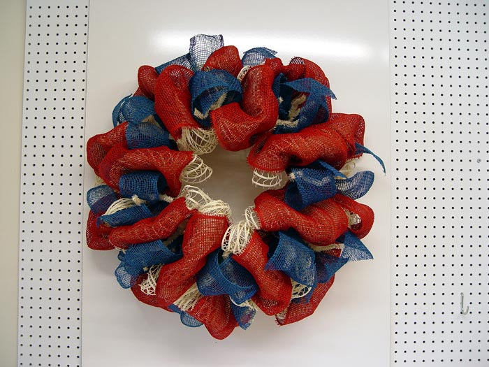 americana-wreath-ready-for-embellishment