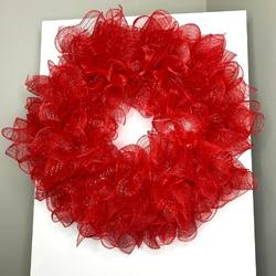 basic ruffle wreath tutorial using red metallic deco mesh