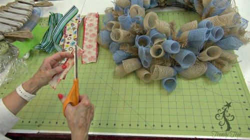 beach-wreath-ribbon-cut-folded-edge