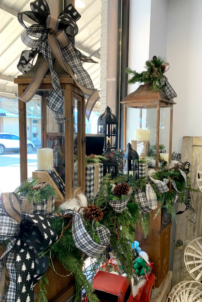 black and white christmas decorating ideas