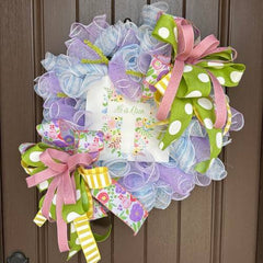 deco mesh easter wreath with he is risen sign, tutorial