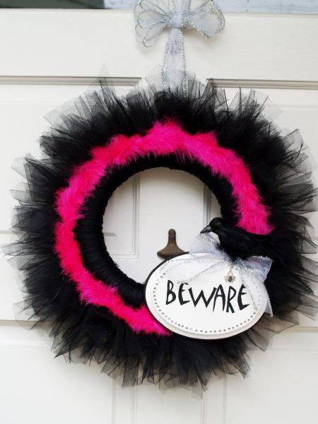 how to make a halloween wreath