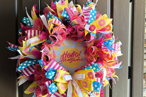 deco mesh ruffle wreath tutorial with hello sunshine sign