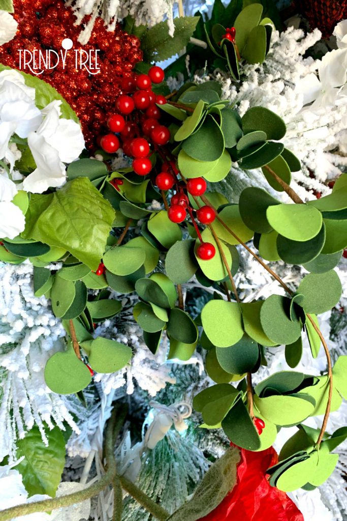 raz boxwood, berry bush, red berries