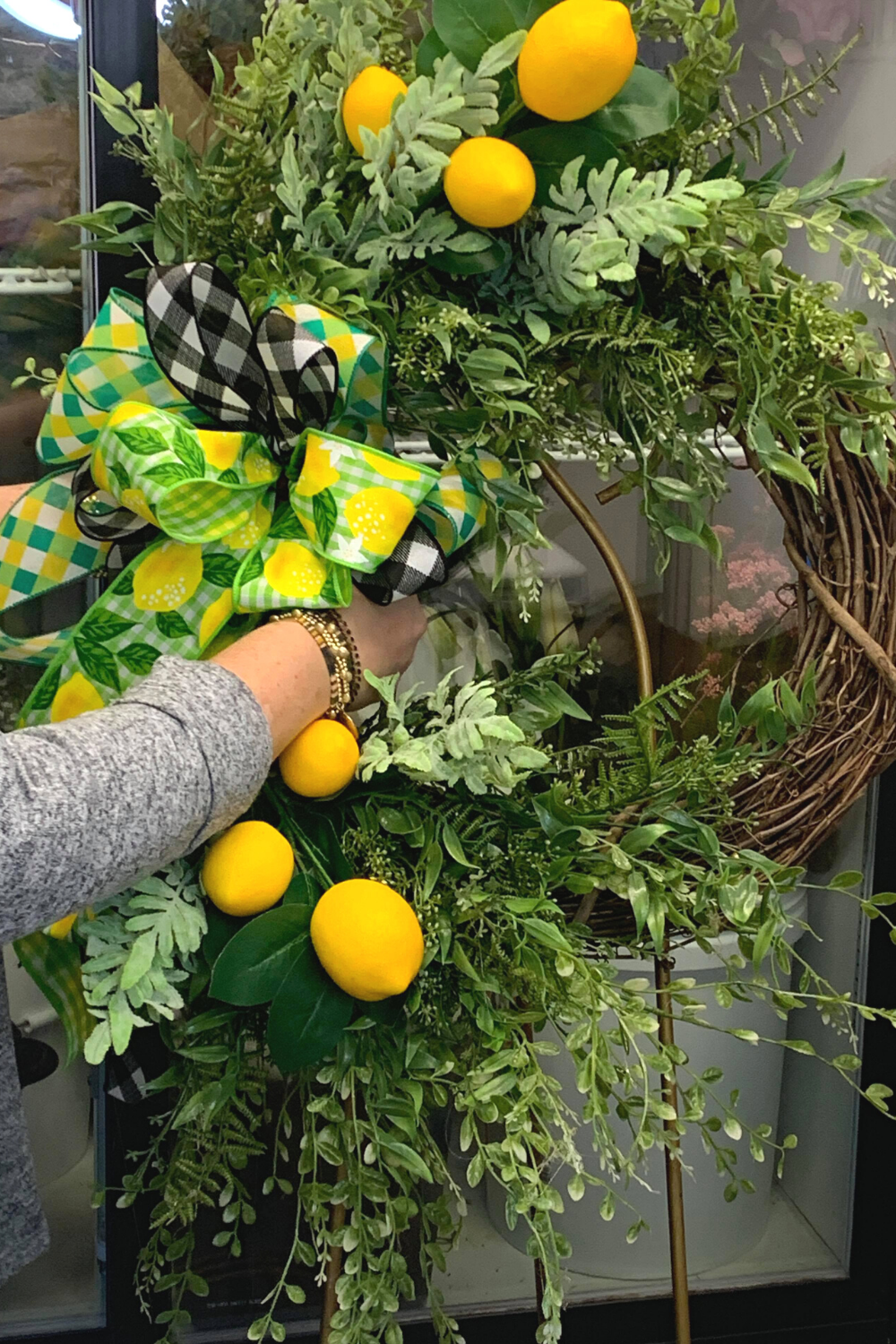 lemon wreath bow