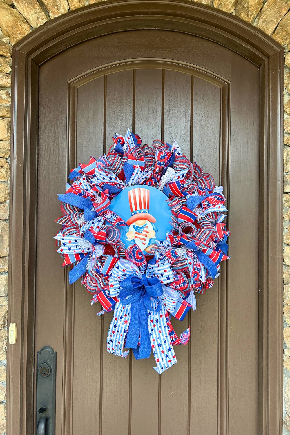 patriotic gome wreath, deco mesh ruffle tutorial