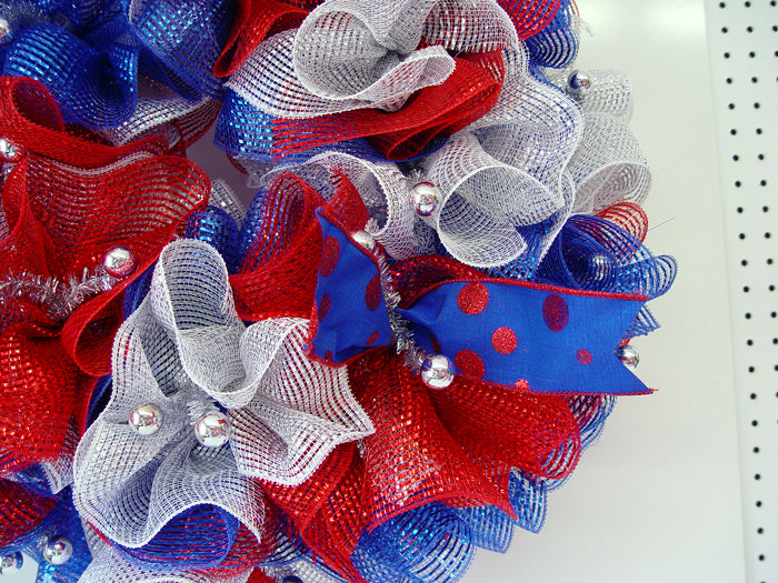 ruffle-wreath-patriotic-secure-ribbon-strip