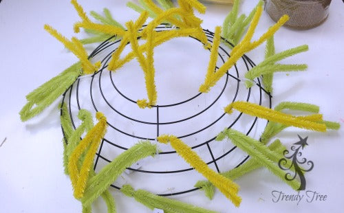 sunflower-burlap-ribbon-center-stacked-wreath-blog-post