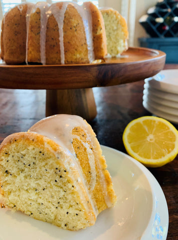 Lemon Poppy Seed Bundt Cake w/Fresh Lemon Glaze