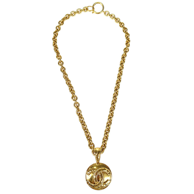 Vintage 1990s Chanel Gold CC Medallion Necklace at 1stDibs  chanel  medallion necklace euphanasia angel chanel gold medallion necklace