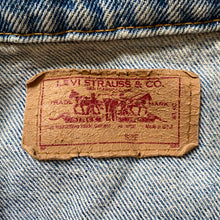 Load image into Gallery viewer, Early 1980s Levis Made in USA ‘Type III’ Denim Jacket Size L/XL