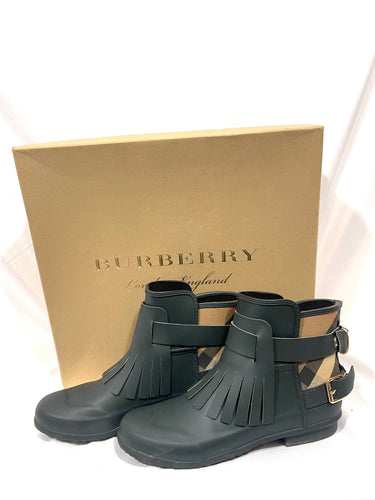 Louis Vuitton Black Rain Boots – thankunext.us