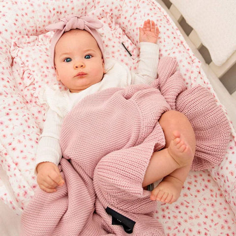 Lullalove: All -year blanket with a frill