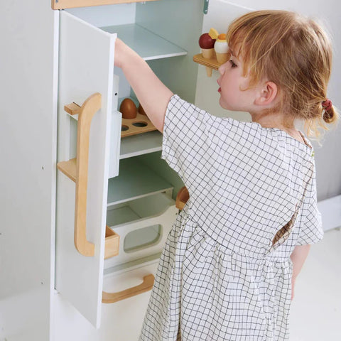 Anbud LEAF Toys: Träkylskåp med Ice Cube Maker