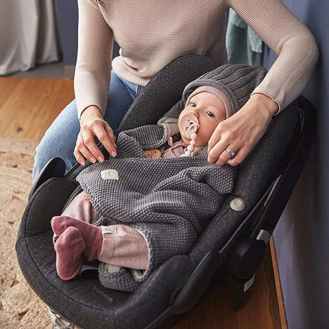 Lassig: blanket with a hood for car seat Cozy Home